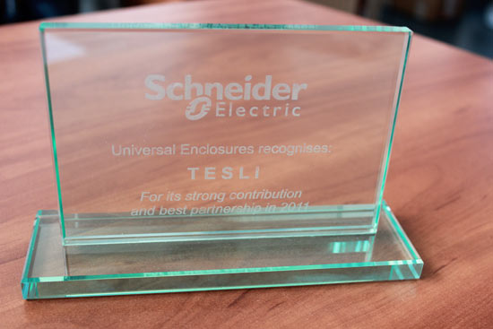 Награда Schneider Electric для «Тесли»