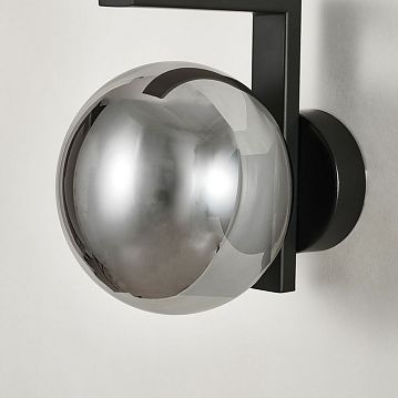 4054-1W Arcata настенный светильник D160*W130*H170, 1*G9*28W, excluded, каркас матового черного цвета, серый плафон с зеркальной тонировкой из выдувного стекла, лампу G9 можно менять, 4054-1W  - фотография 4