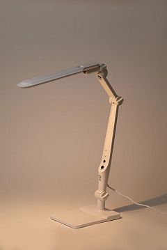 Б0052770 Настольный светильник ЭРА NLED-497-12W-W светодиодный на струбцине и с основанием белый, Б0052770  - фотография 4